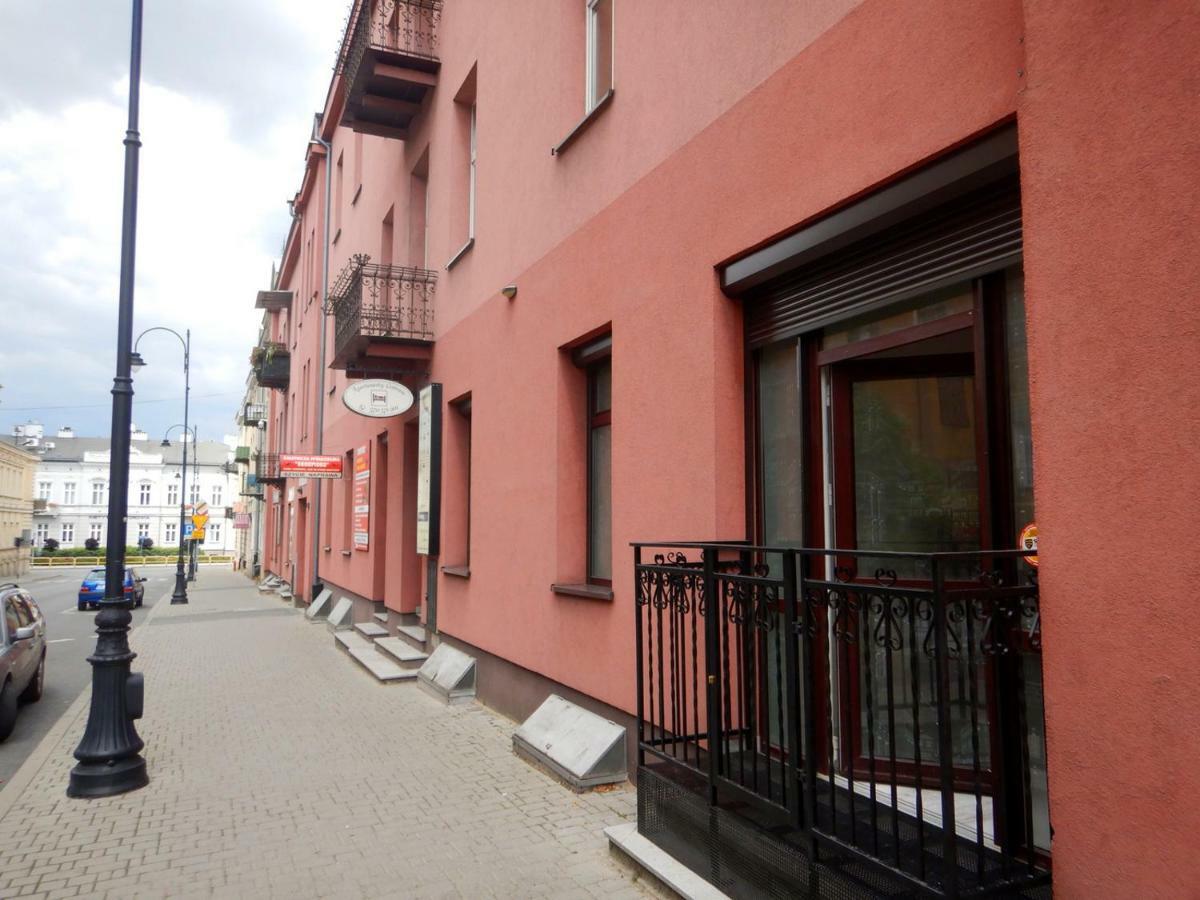 Apartamenty Centrum Z Wanna Dwuosobowa Piotrków Trybunalski Eksteriør bilde